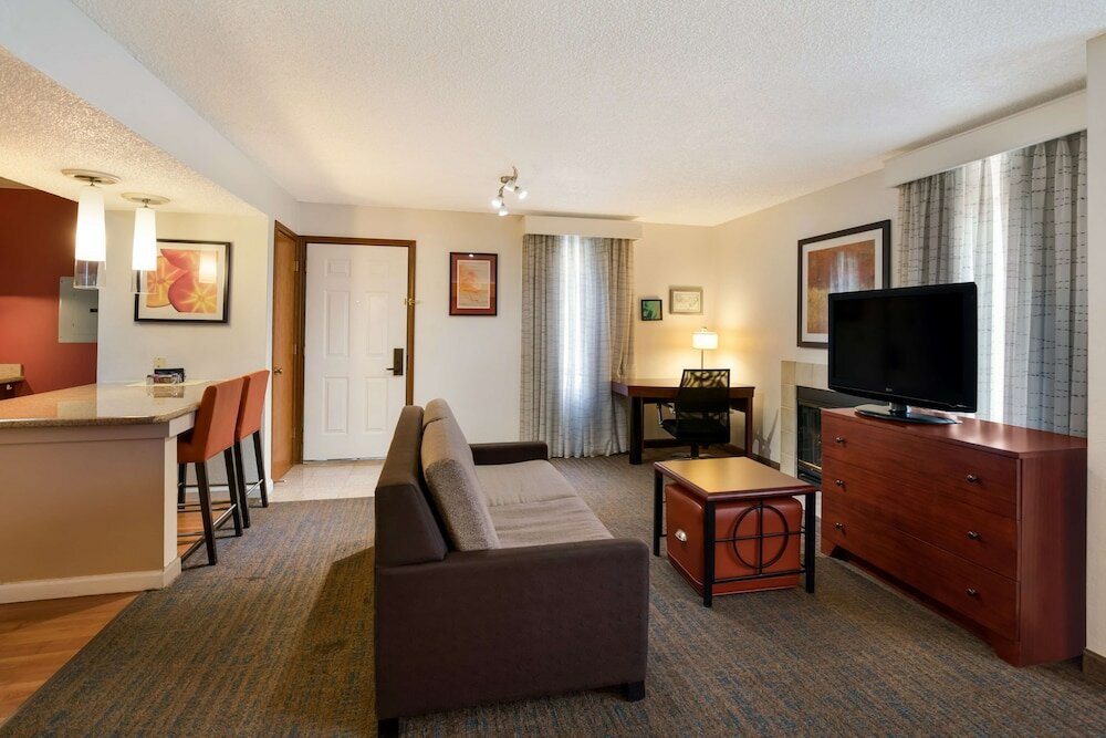 Фото SenS Suites Livermore, SureStay Collection by Best Western