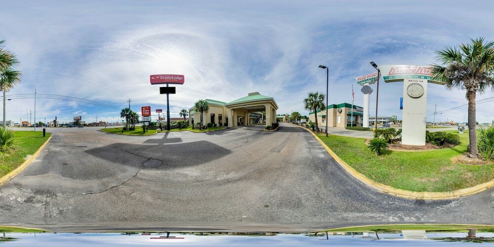 Фото Econo Lodge Inn & Suites