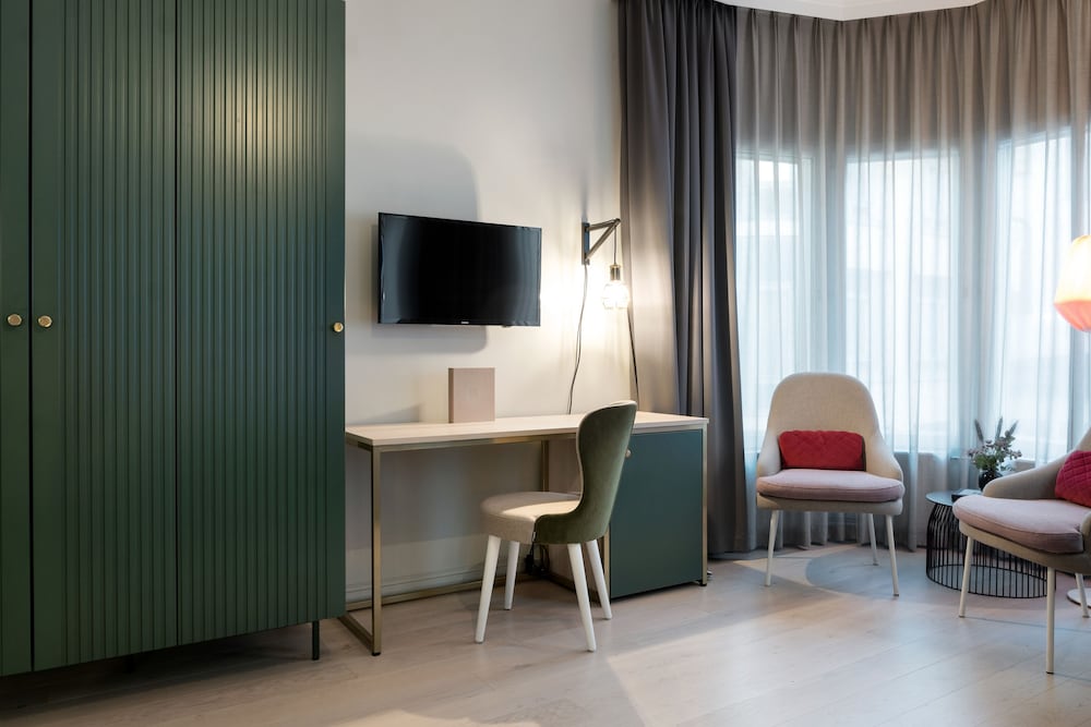 Фото Elite Hotel Adlon