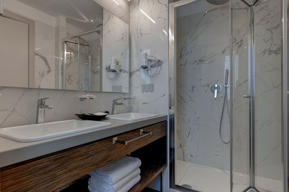 Фото Al Manthia Hotel