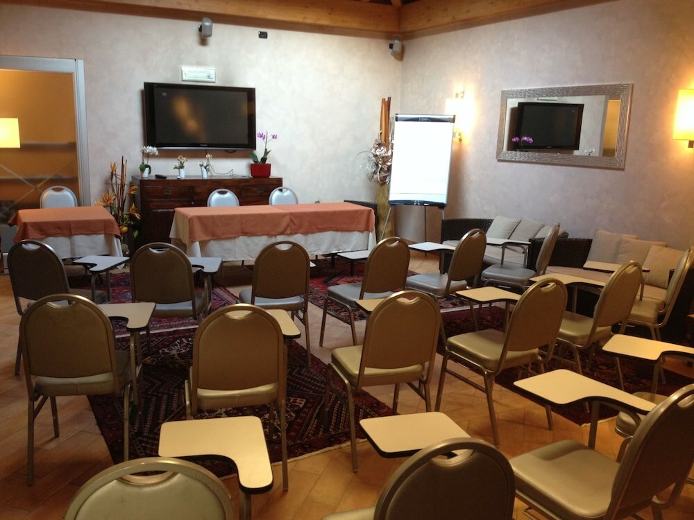 Фото Hotel Ristorante Vecchia Riva