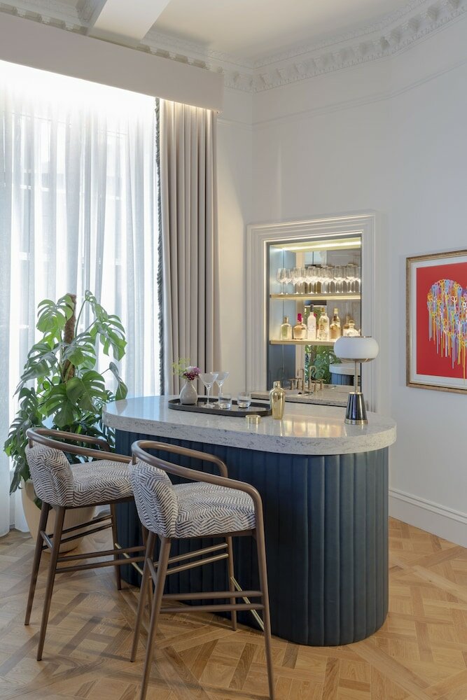 Фото Virgin Hotels Edinburgh