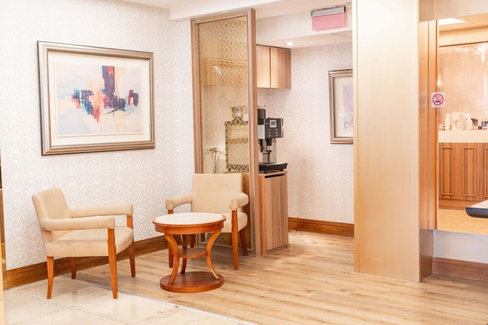 Фото Elegance Hotel Taipei