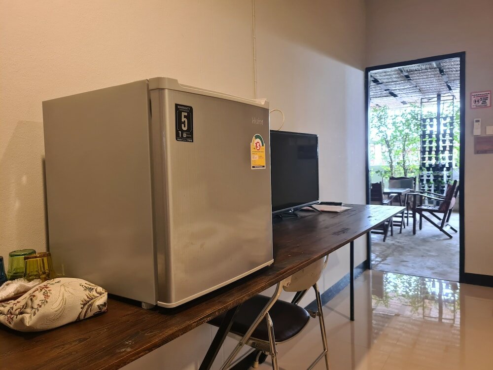 Фото The 8 Factory Hostel Phitsanulok