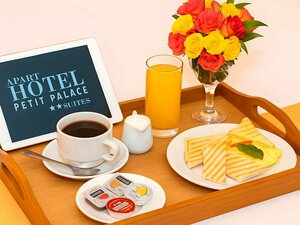 Гостиница Apart Hotel Petit Palace Suites