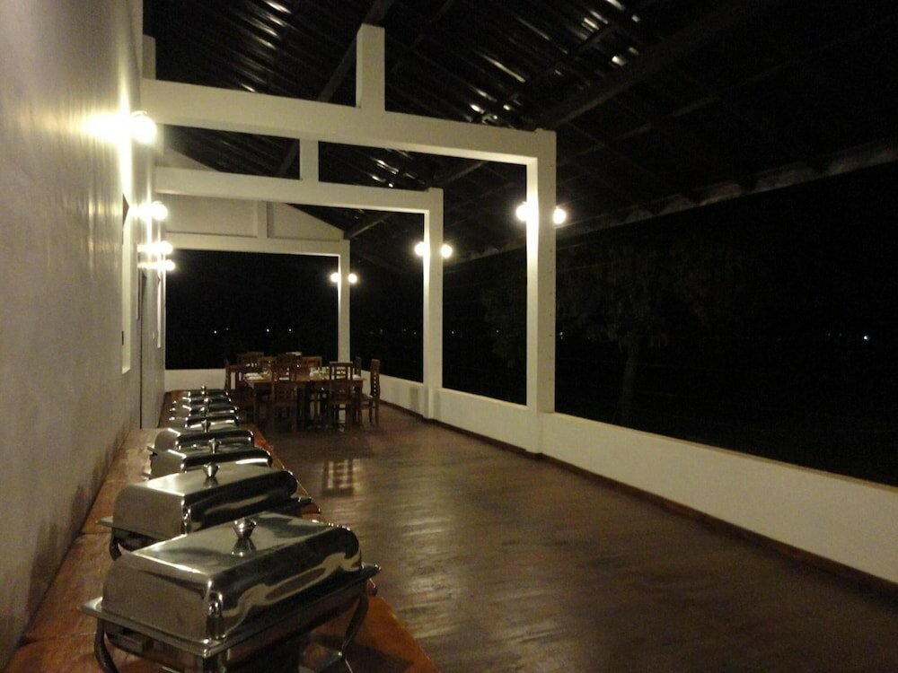 Фото Hotel Naaval