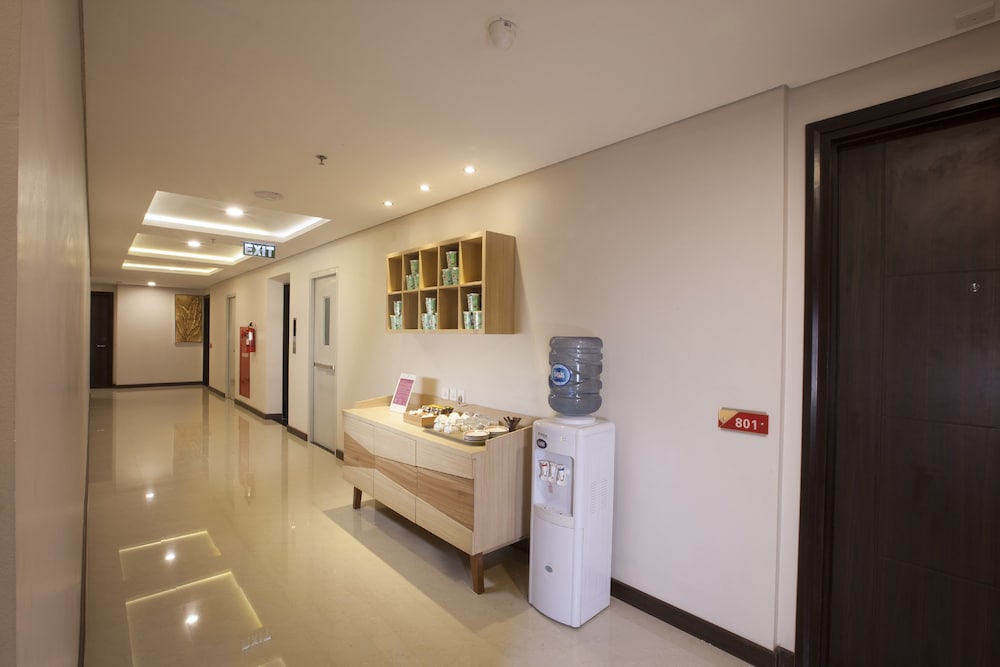 Фото Verse Lite Hotel Pembangunan