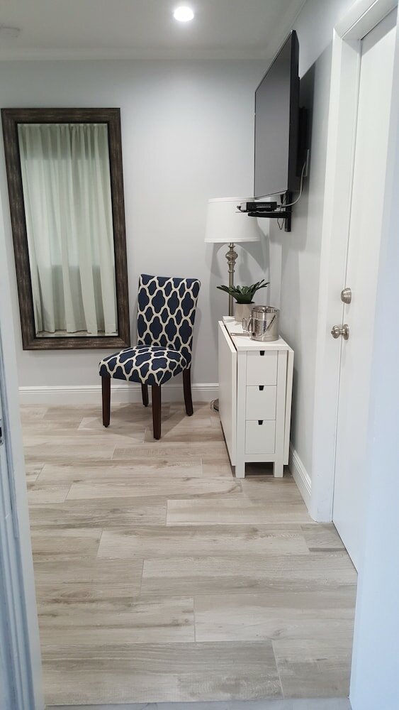 Фото May-Dee Suites