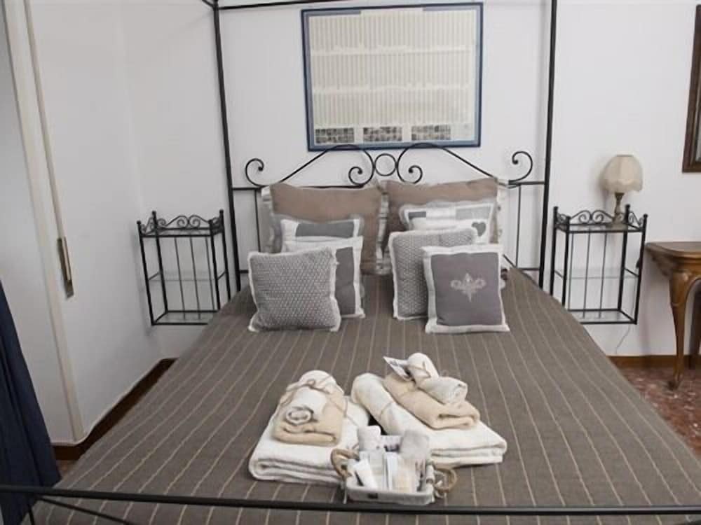 Фото Le Fate Apartments