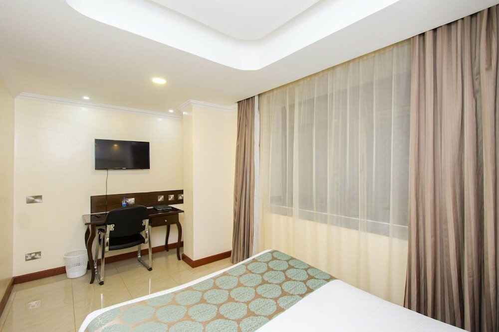 Фото Pinecone Hotel