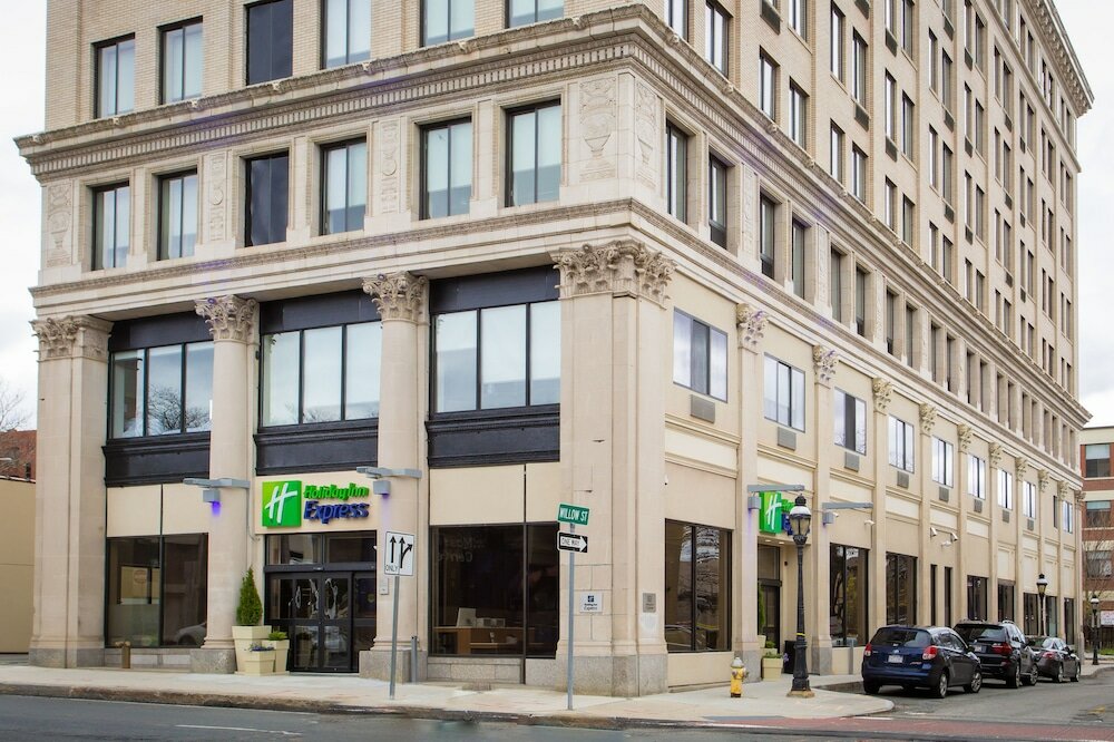 Фото Holiday Inn Express Springfield Downtown, an Ihg Hotel
