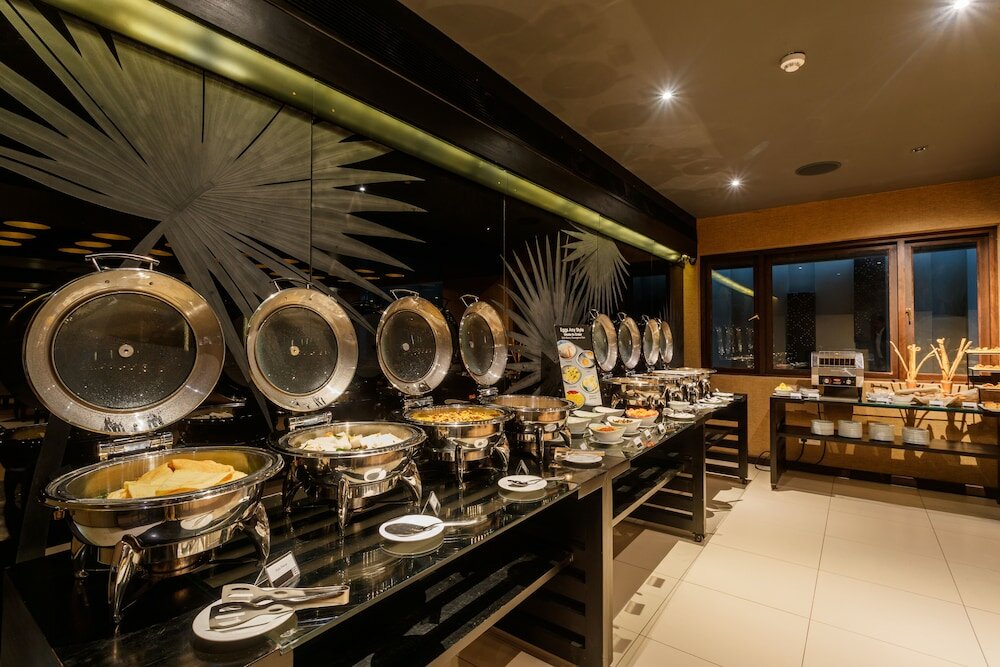 Фото Renuka City Hotel