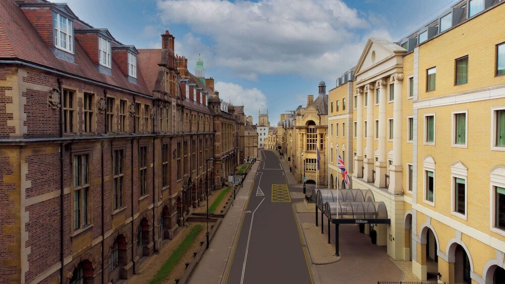 Фото Hilton Cambridge City Centre