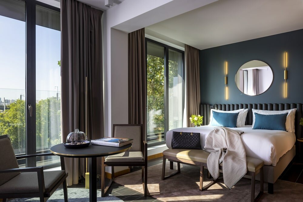 Фото отеля 2