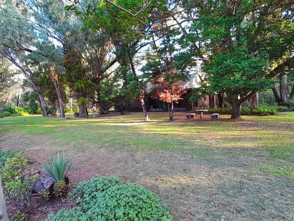 Фото Shangri-La Country Hotel