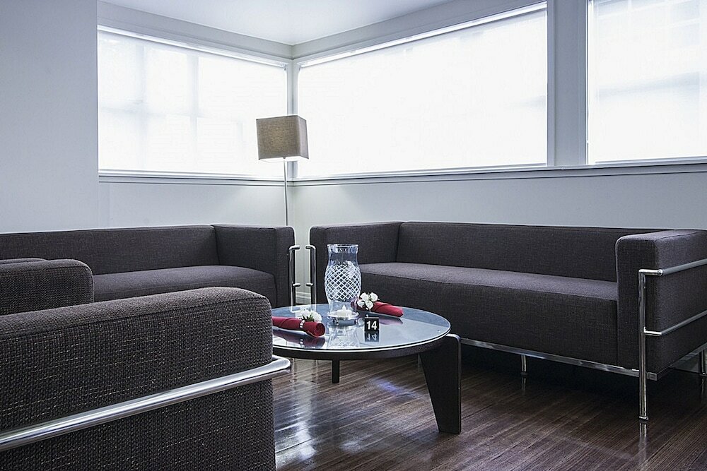 Фото Ascotia off Queen