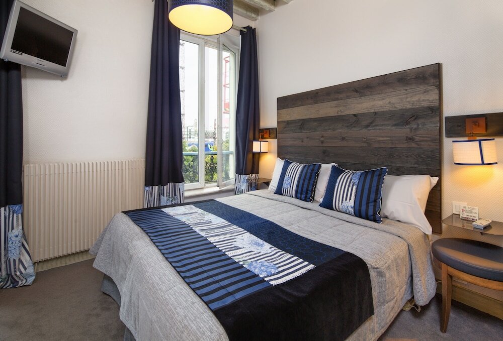 Фото отеля 2