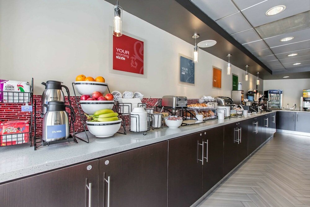 Фото Comfort Inn Los Angeles near Hollywood