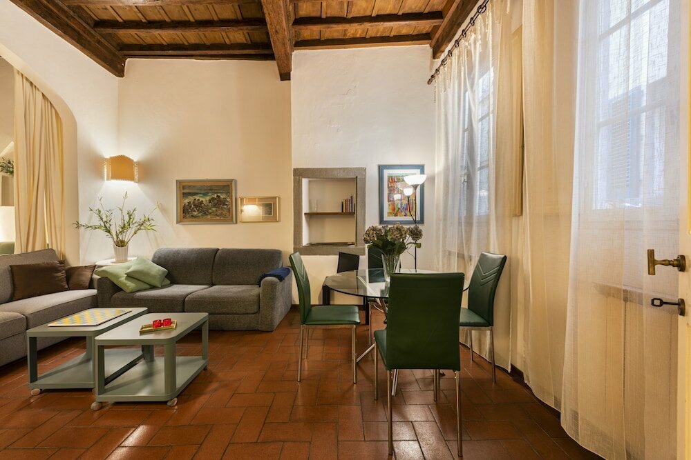 Short-term housing rental Pitti Studio, Florence, photo