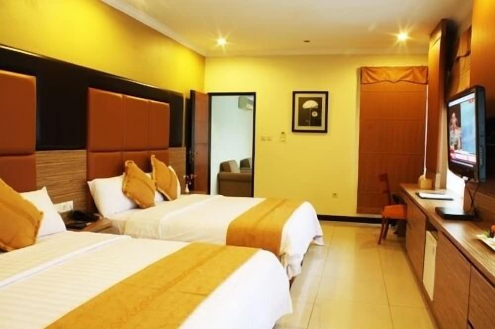 Фото Grand Pasundan Convention Hotel
