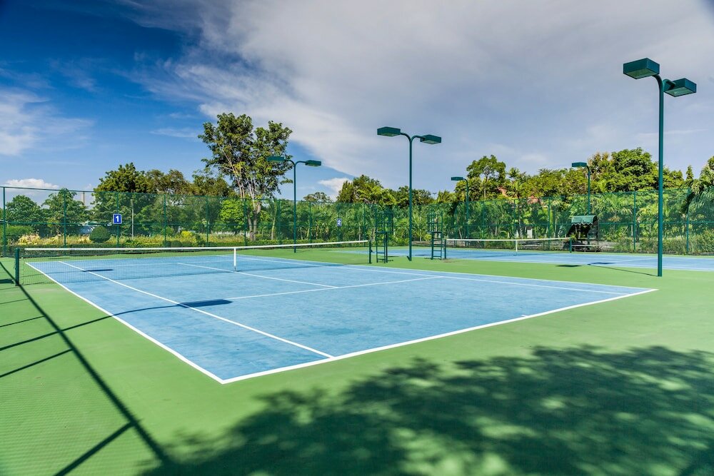 Фото Cholchan Pattaya Beach Resort