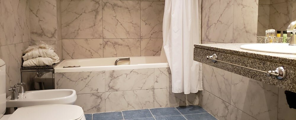 Фото Howard Johnson by Wyndham San Pedro