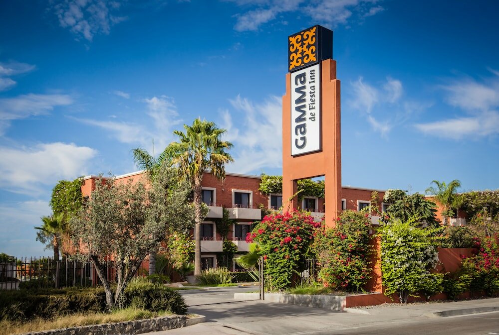 Фото отеля 1