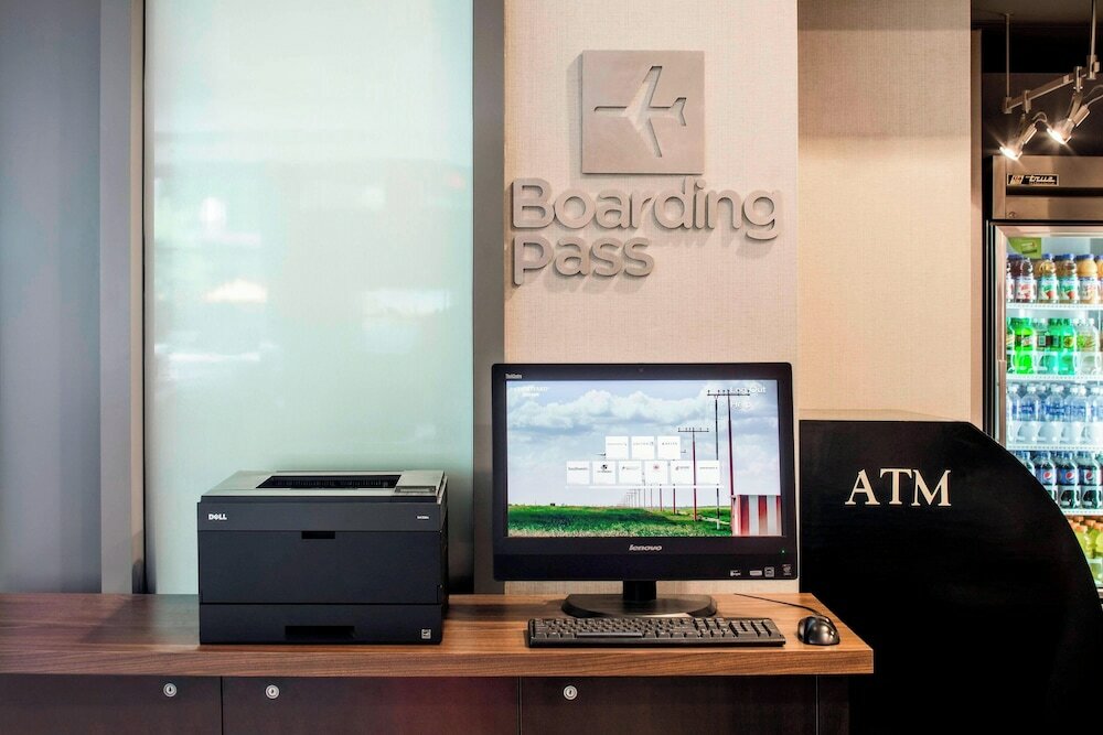 Фото Courtyard by Marriott Boston Brookline