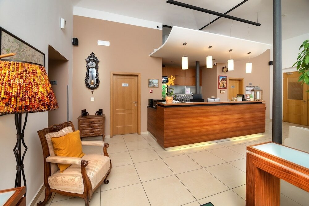 Фото Hotel Chvalska Tvrz