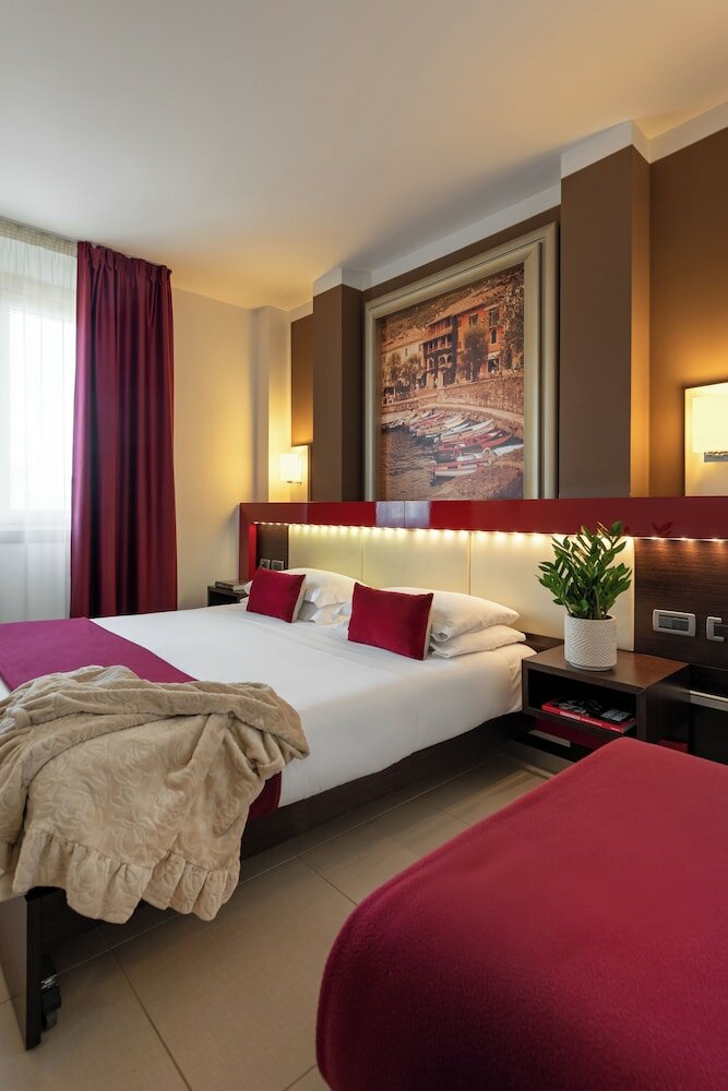 Фото Kairos Garda Hotel