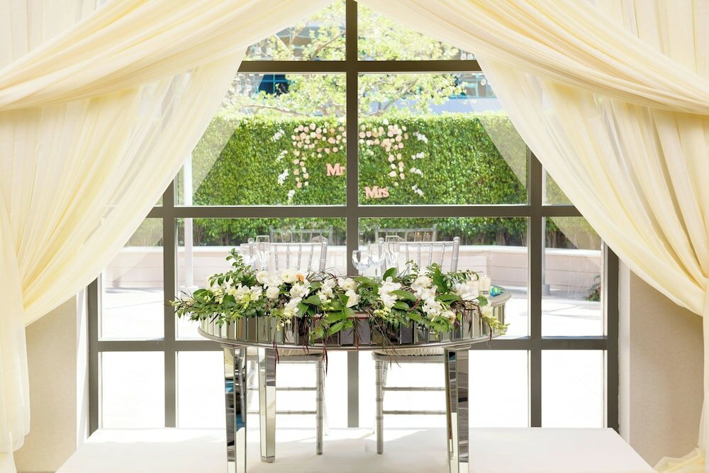 Фото Sheraton Cerritos Hotel