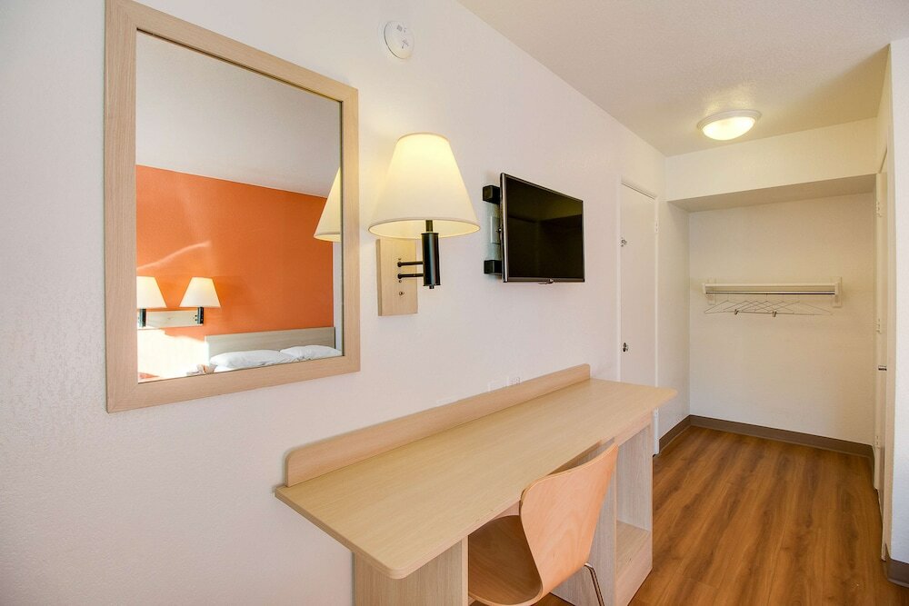 Фото Motel 6 Phoenix, Az  East