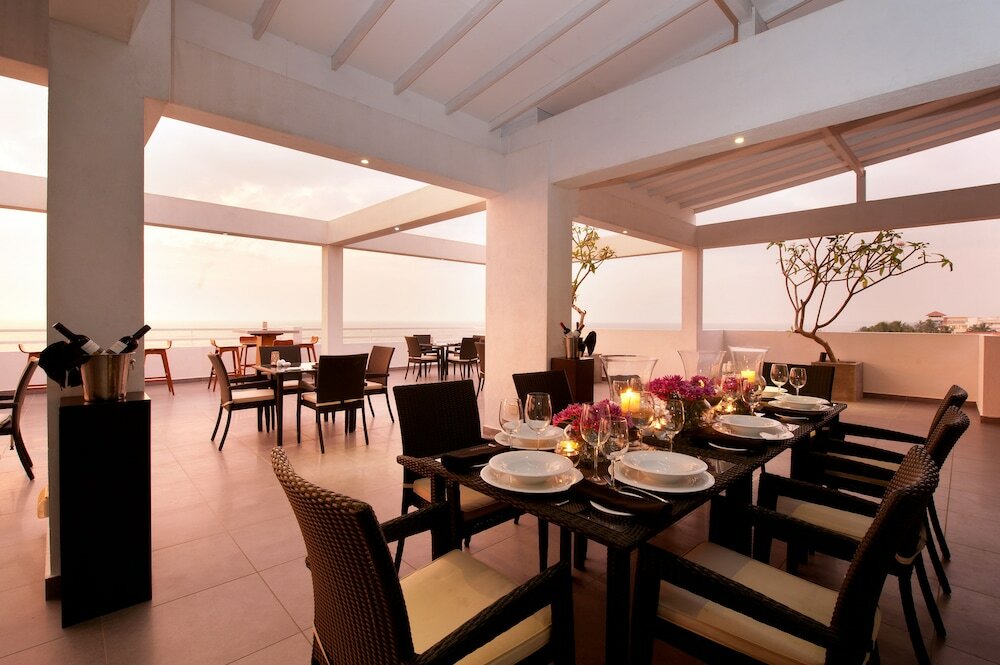 Фото The Beach Apartments