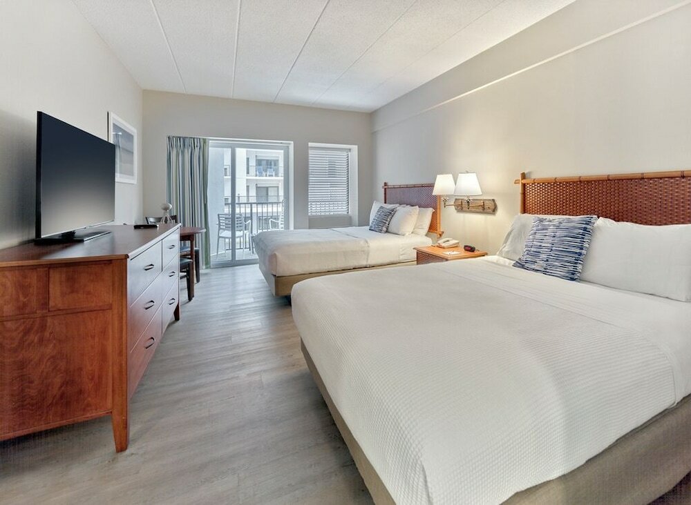 Фото Henlopen Hotel