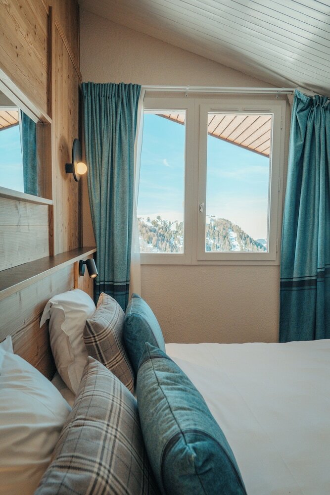 Фото Hôtel l'Eden des Cimes - Vacances Bleues - Belle Plagne 2100