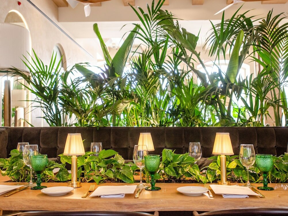 Фото Browns Avenue Hotel