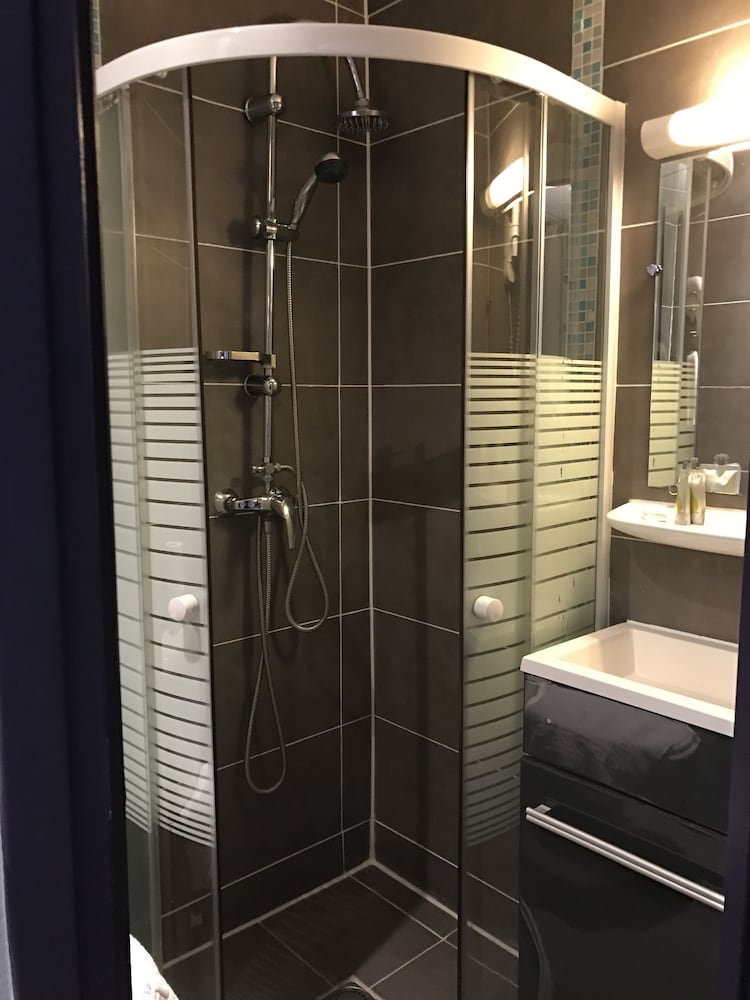 Фото Tipi Hôtel