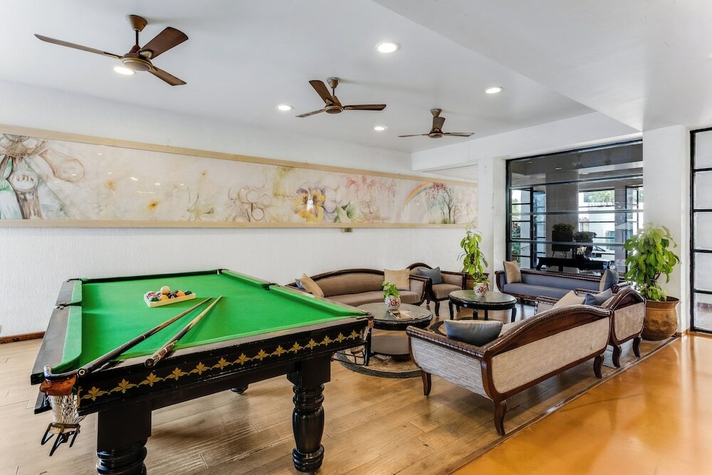 Фото Whispering Palms Beach Resort