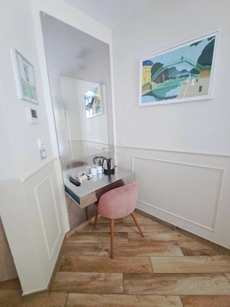 Фото Hôtel District République