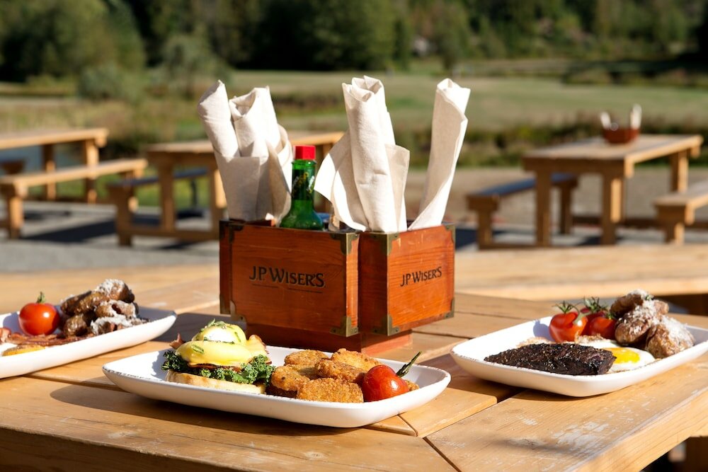 Фото Executive Suites Hotel & Resort, Squamish