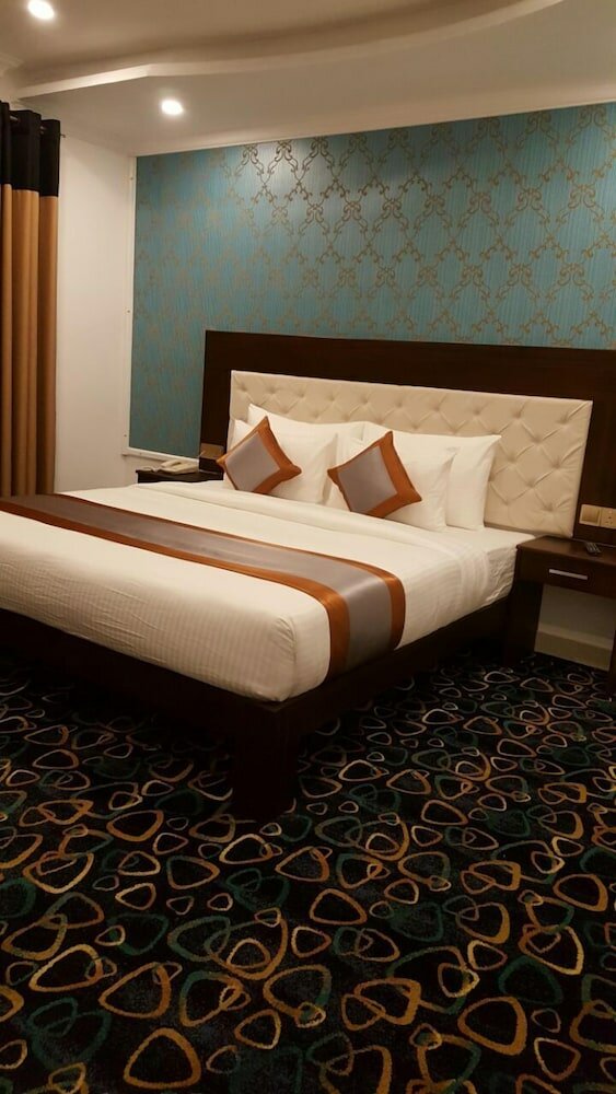 Фото Galaxy Grand Hotel