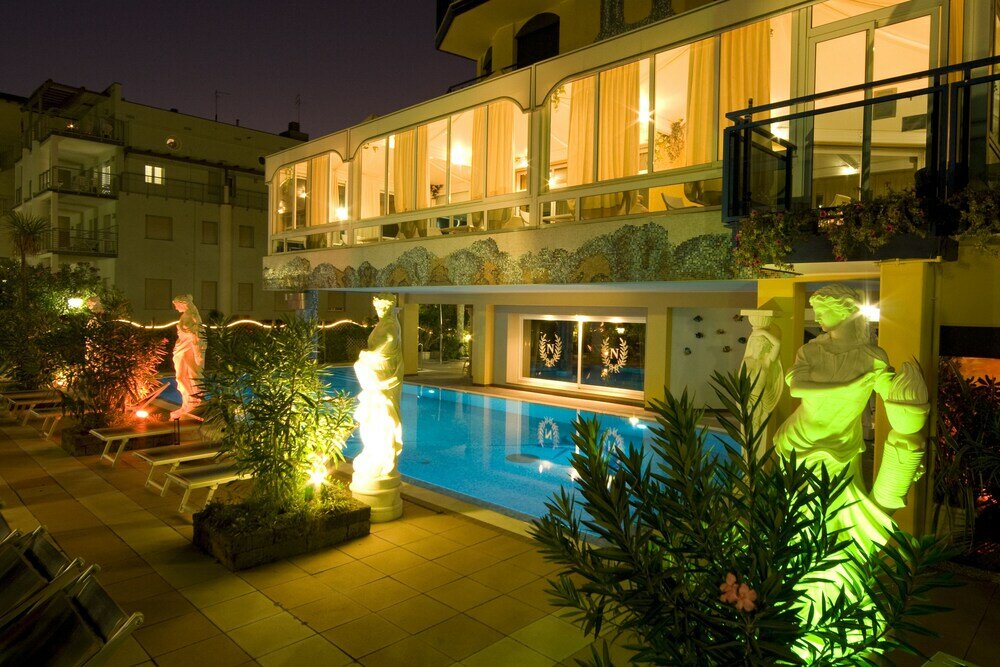 Фото Hotel Napoleon