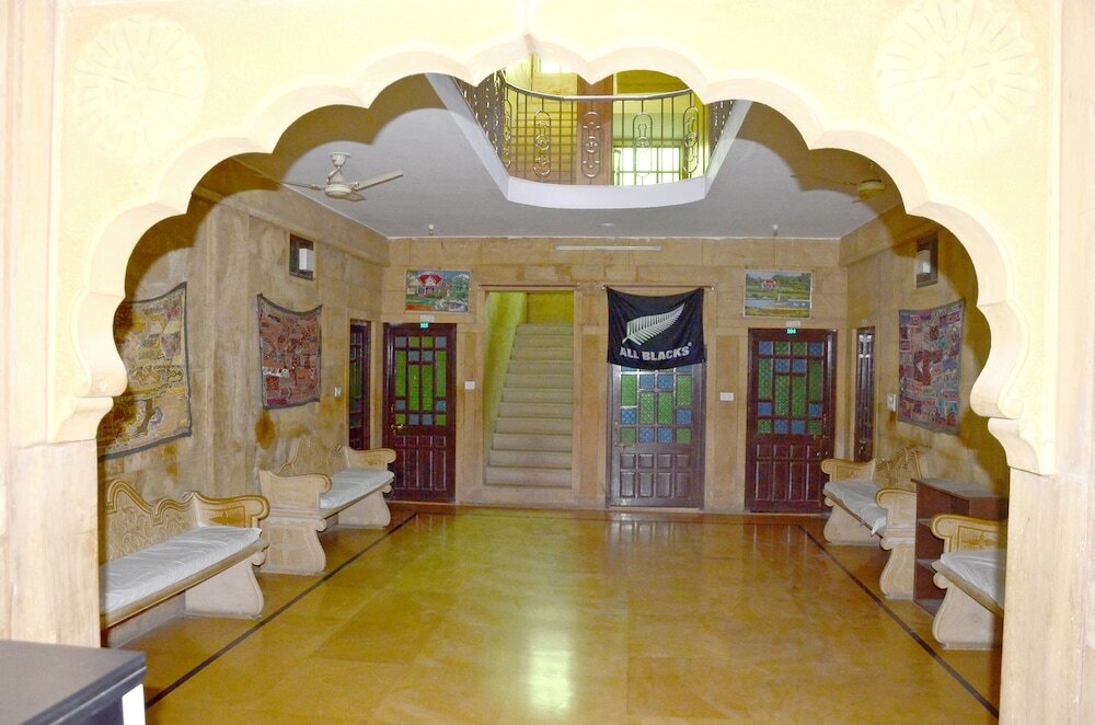 Фото Hotel Marina Mahal