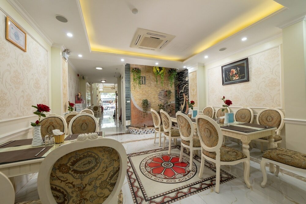 Фото My Moon Hotel