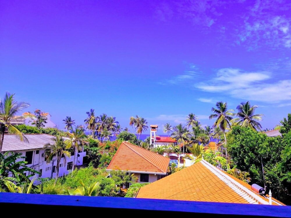 Фото Thambili cabanas