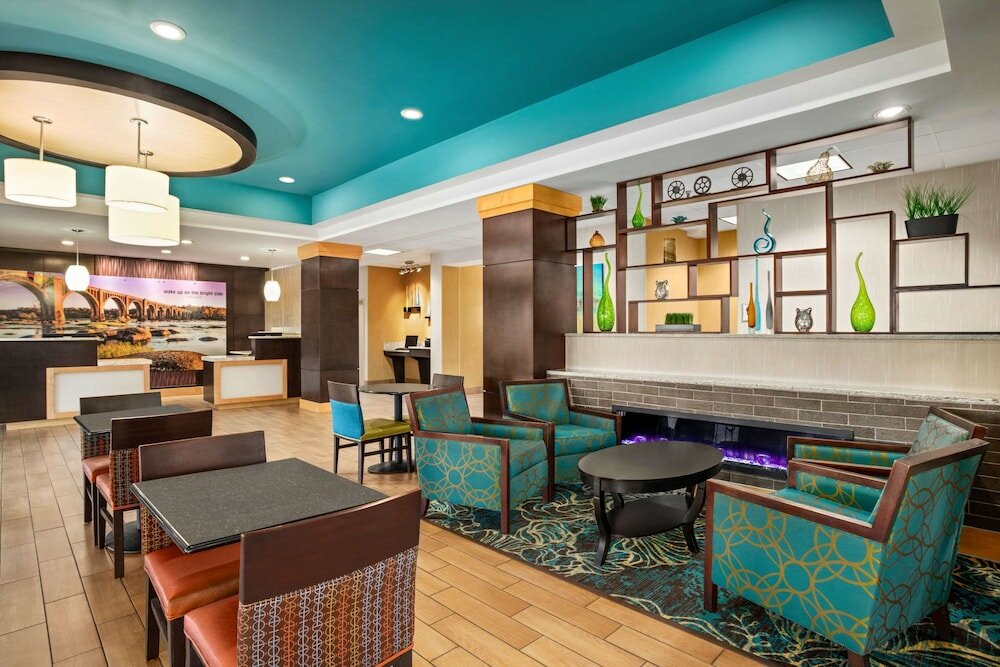 Фото La Quinta Inn & Suites by Wyndham Richmond-Midlothian
