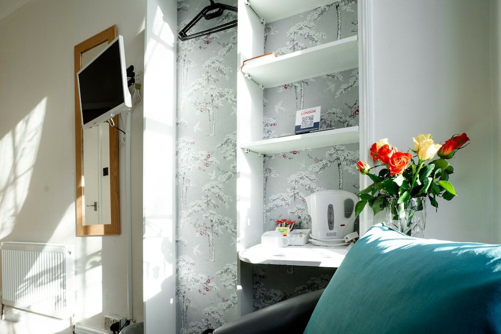 Фото Lancaster Court Hotel