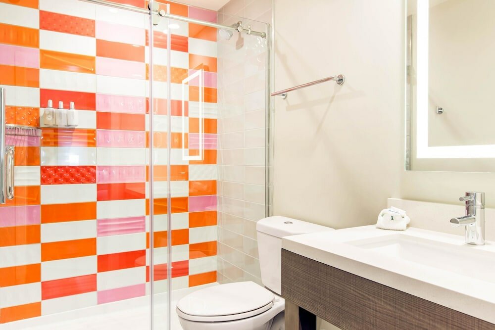 Фото Rodeway Inn near Melrose Ave