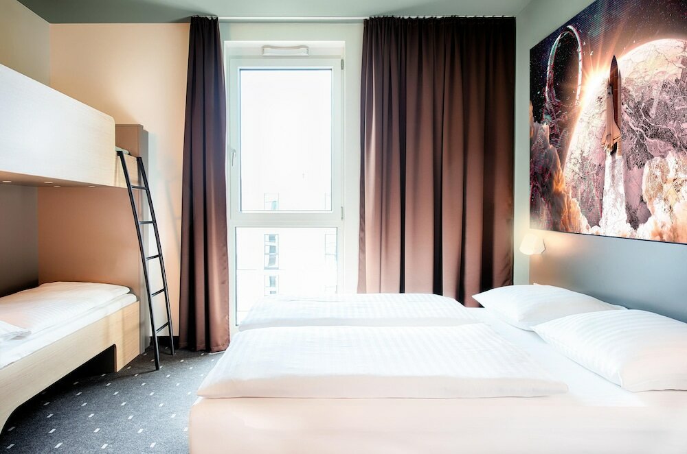 Фото B&b Hotel Bremen-Altstadt