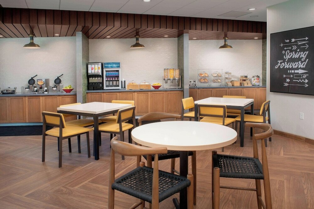 Фото Fairfield Inn & Suites by Marriott New Orleans Metairie